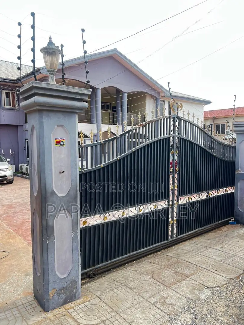 16bdrm House in West Legon for sale