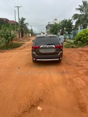 Mitsubishi Outlander ES FWD 2017 Black