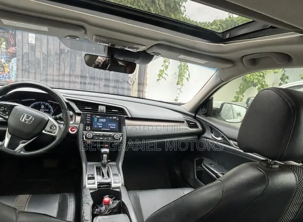 Honda Civic EX-L Sedan 2020 White