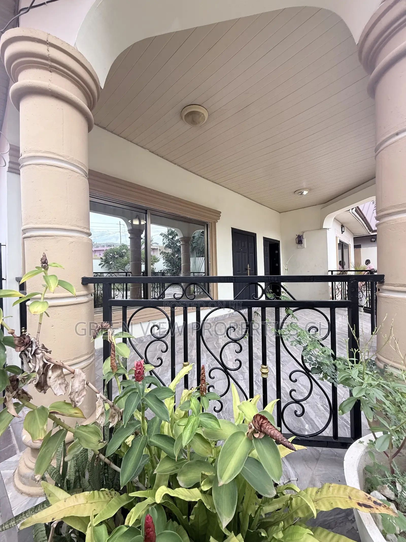 2bdrm House in West Hills Mall Area for rent