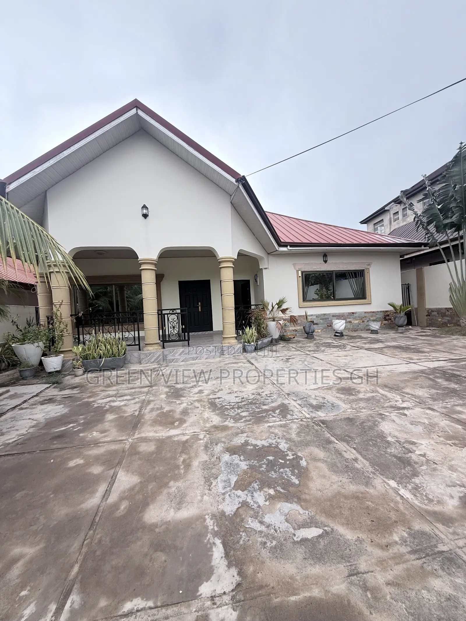 2bdrm House in West Hills Mall Area for rent