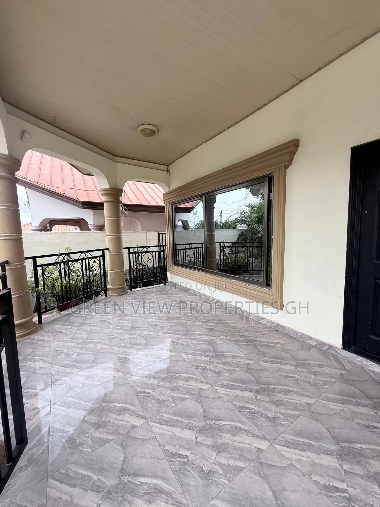 2bdrm House in West Hills Mall Area for rent