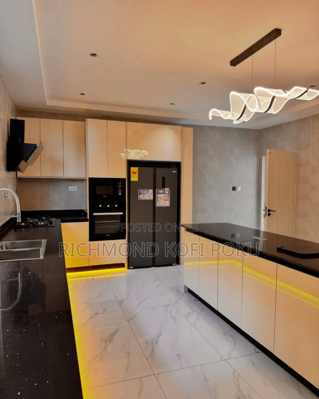 5bdrm House in Kofi'S Realty, East Legon for sale