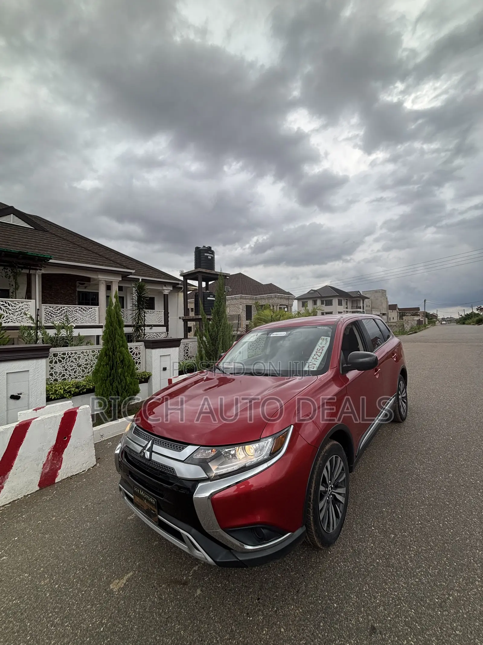 Mitsubishi Outlander 2019 Red