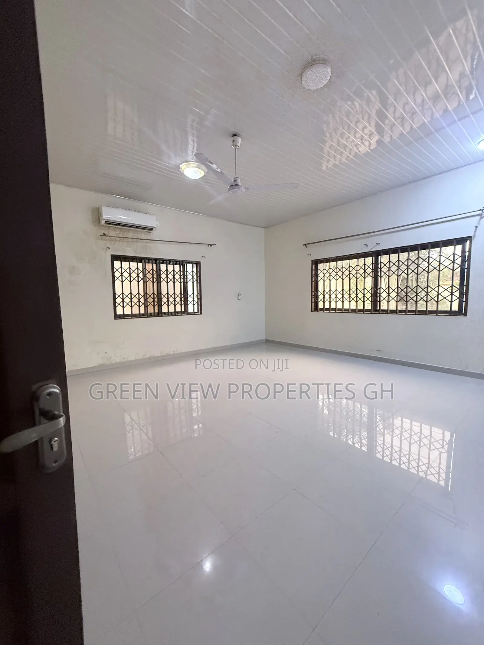2bdrm House in West Hills Mall Area for rent
