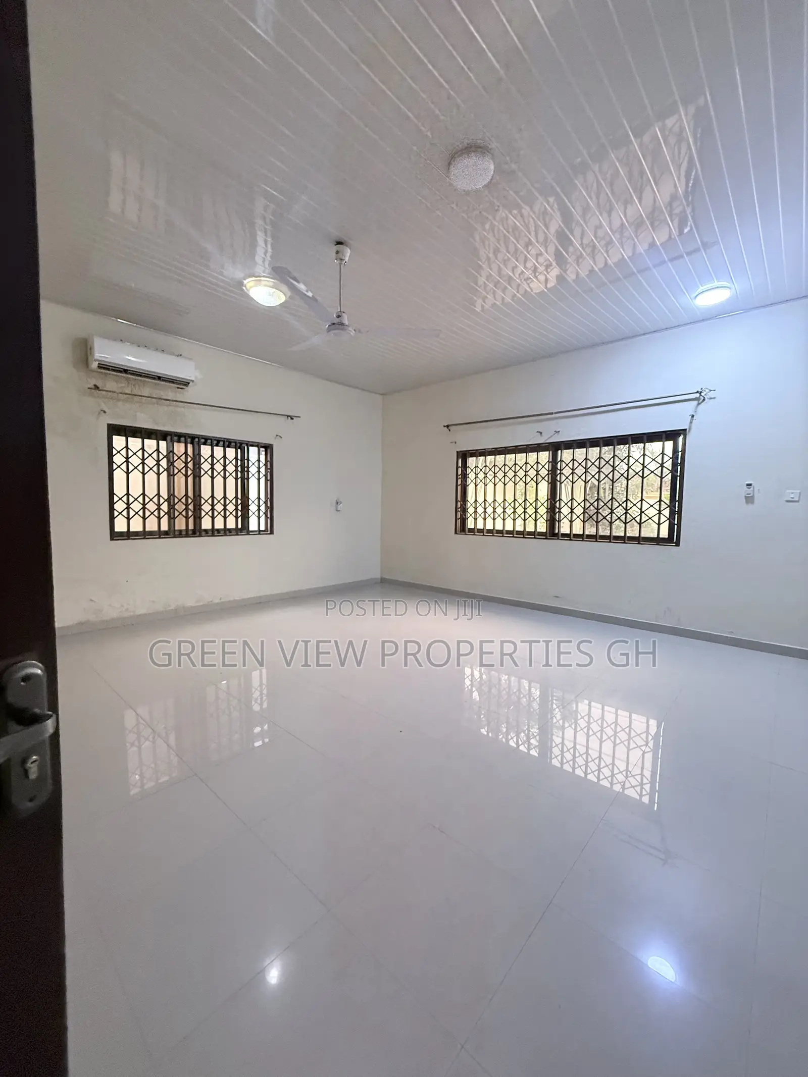 2bdrm House in West Hills Mall Area for rent
