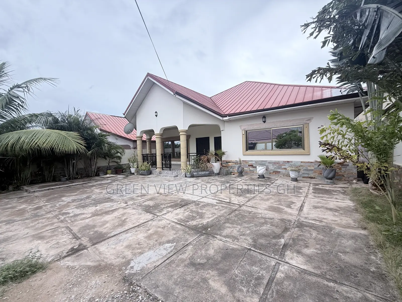 2bdrm House in West Hills Mall Area for rent