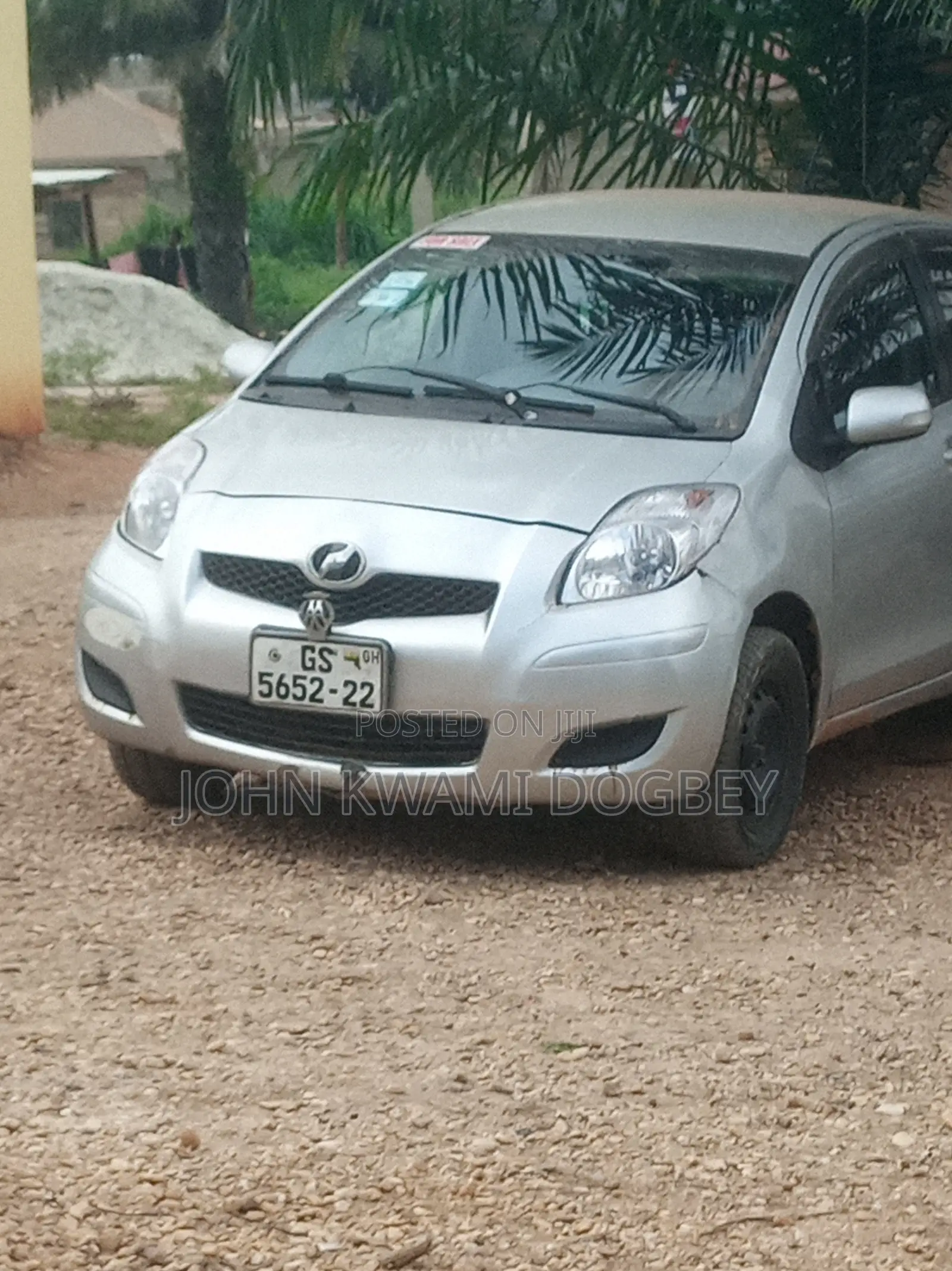 Toyota Vitz 1.0 FWD 3dr 2010 Silver