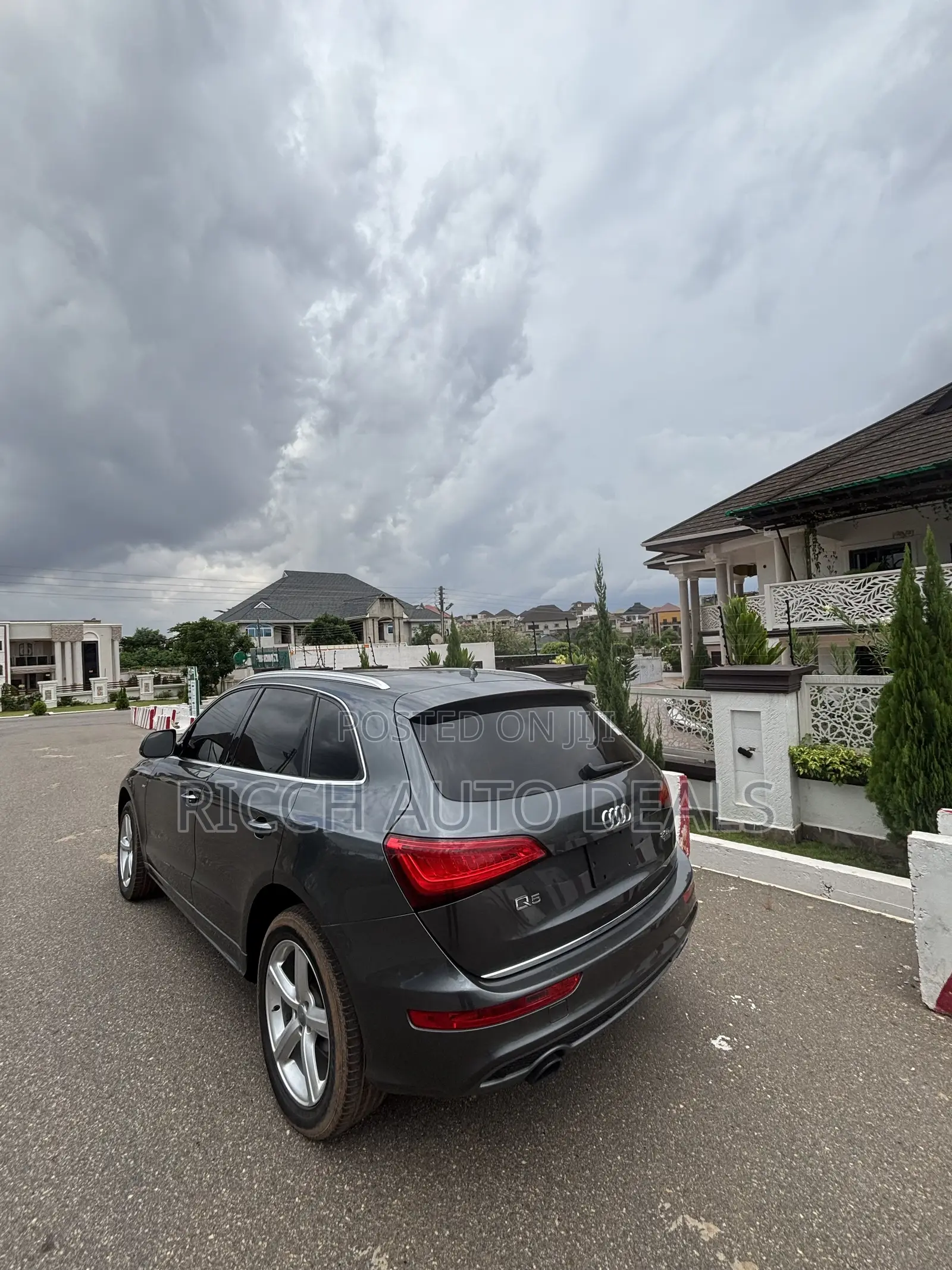 Audi Q5 2.0T Premium AWD quattro 2017 Gray
