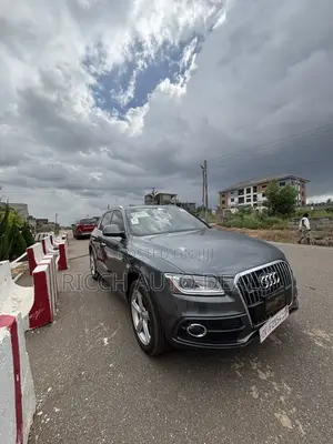 Audi Q5 2.0T Premium AWD quattro 2017 Gray