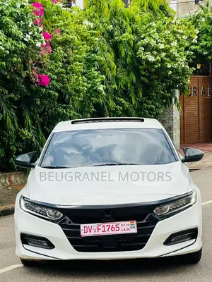 Honda Accord Sport (2.0L 4cyl Turbo 10A) 2019 White