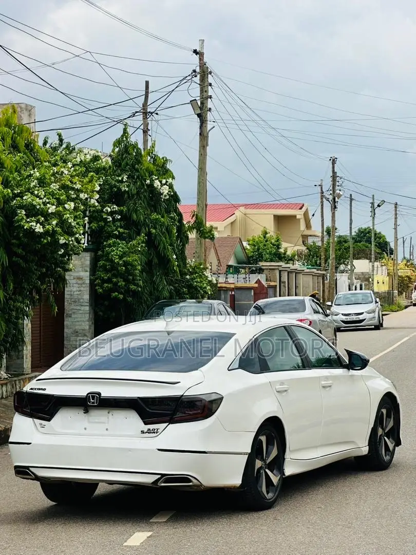 Honda Accord Sport (2.0L 4cyl Turbo 10A) 2019 White