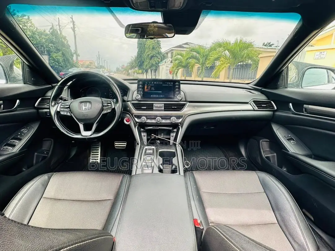 Honda Accord Sport (2.0L 4cyl Turbo 10A) 2019 White