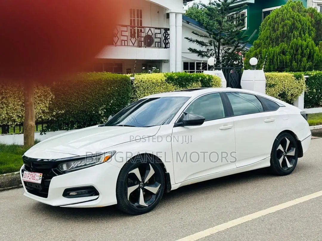 Honda Accord Sport (2.0L 4cyl Turbo 10A) 2019 White