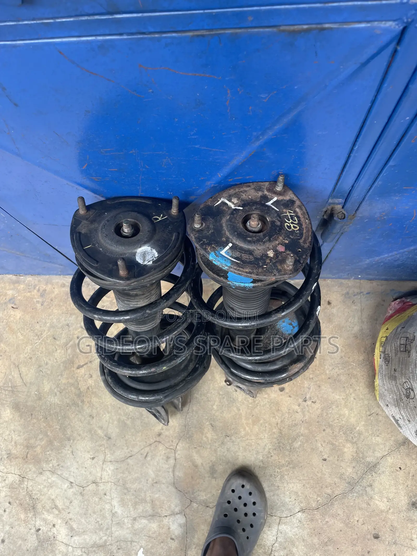 Hyundai H1 Front Shocks Absorbers