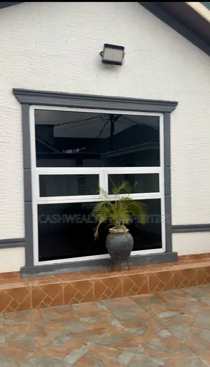 Furnished 3bdrm House in Paradise Residential Area for sale