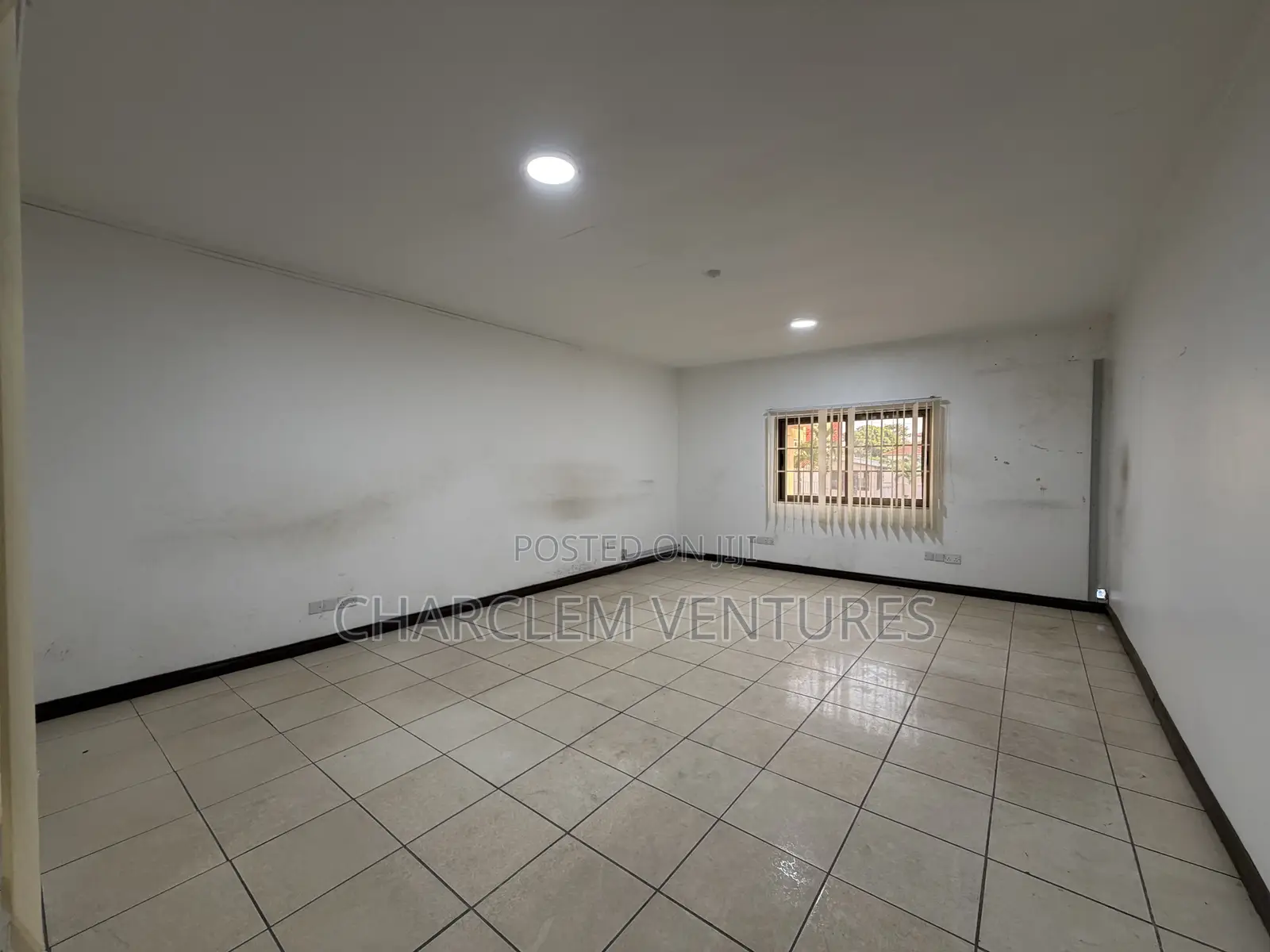 42 Plus Rooms Commercial Property for Rent at Airport