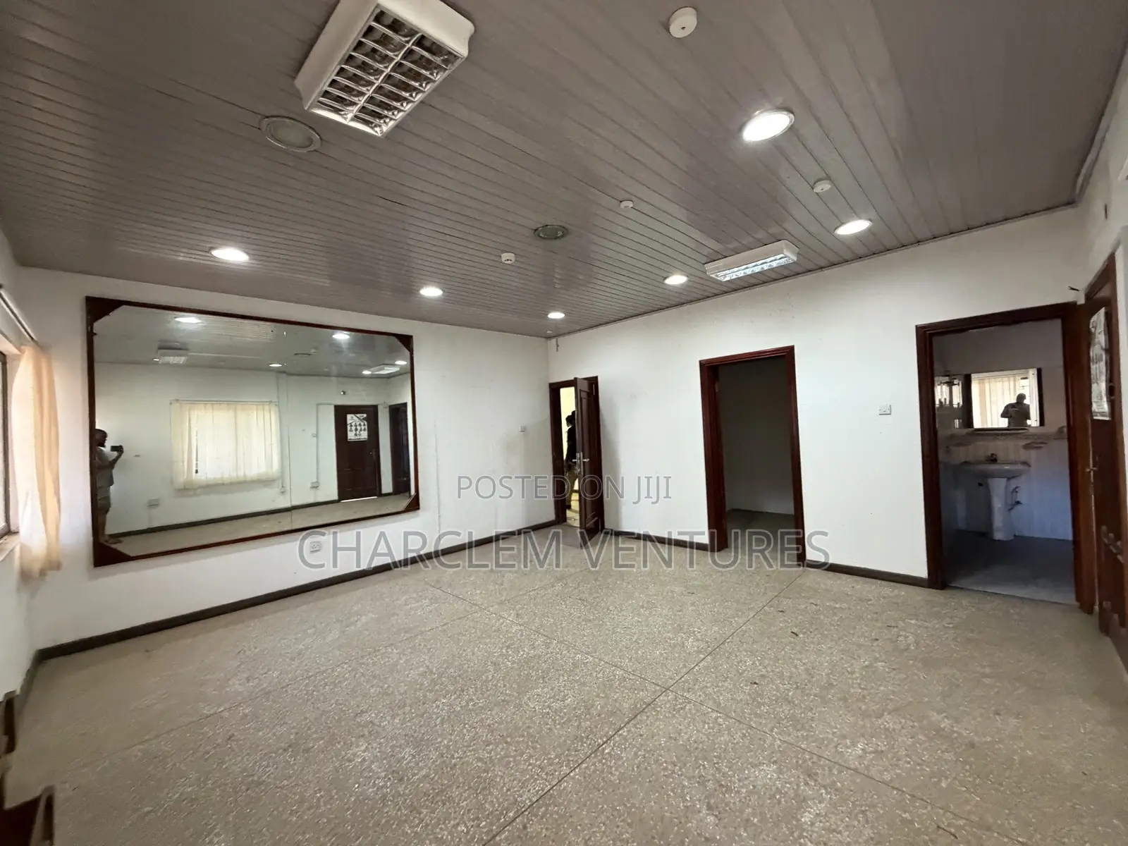 42 Plus Rooms Commercial Property for Rent at Airport