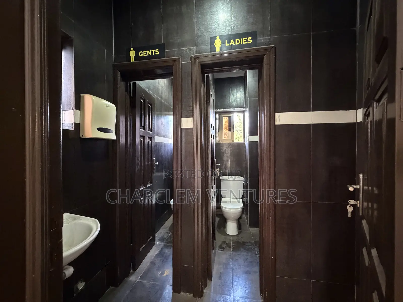 42 Plus Rooms Commercial Property for Rent at Airport
