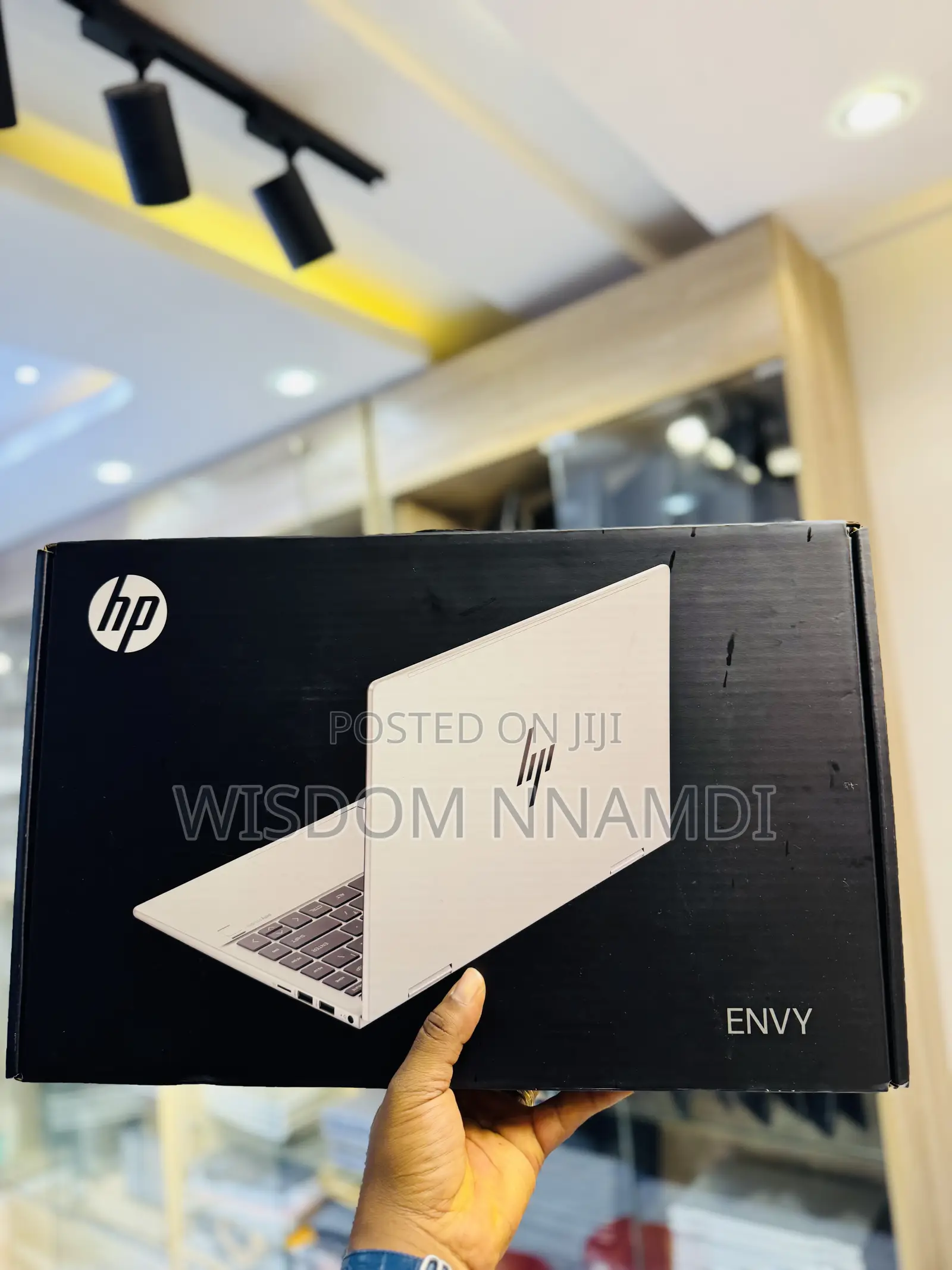 New Laptop HP Envy 14 8GB Intel Core 5 SSD 512GB