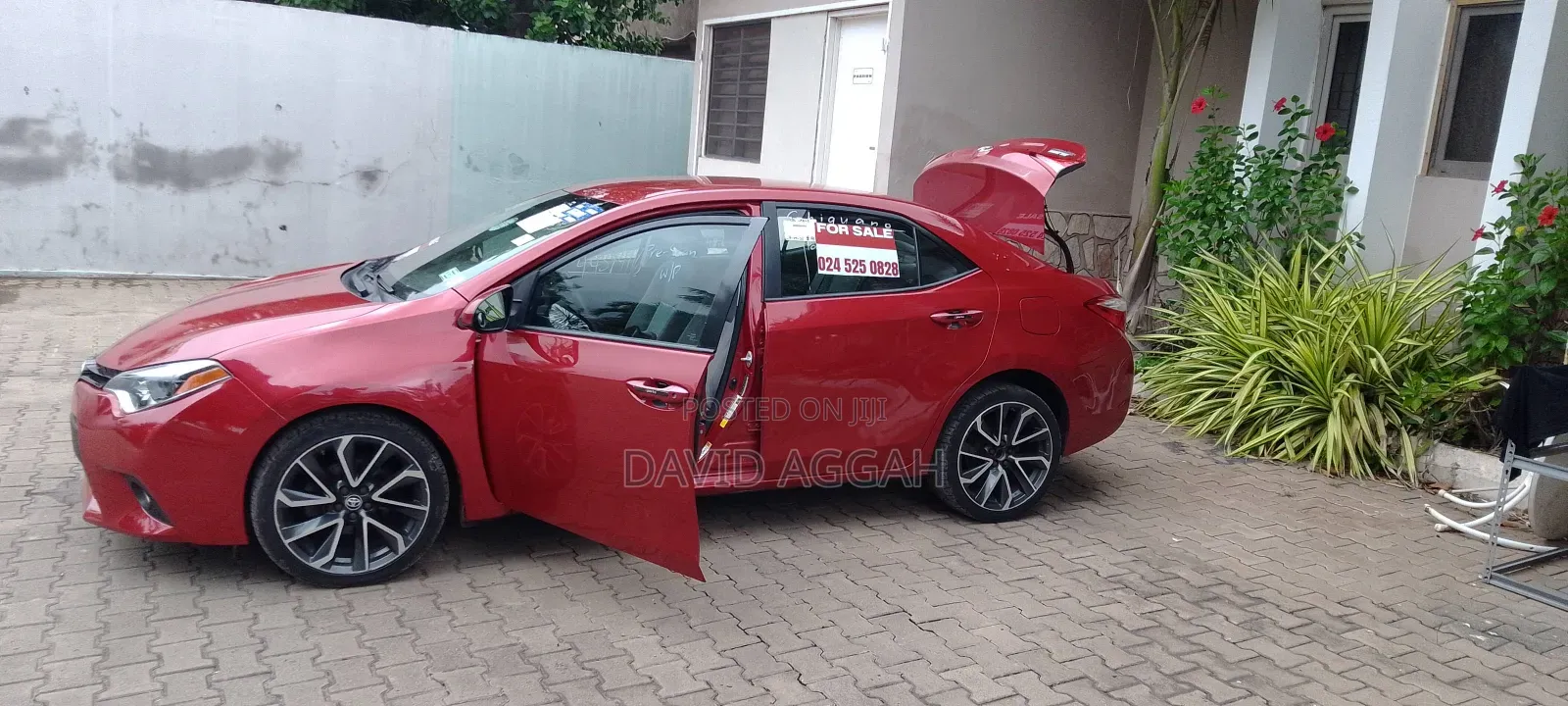 Toyota Corolla LE Premium 4dr Sedan (1.8L 4cyl CVT) 2016 Maroon