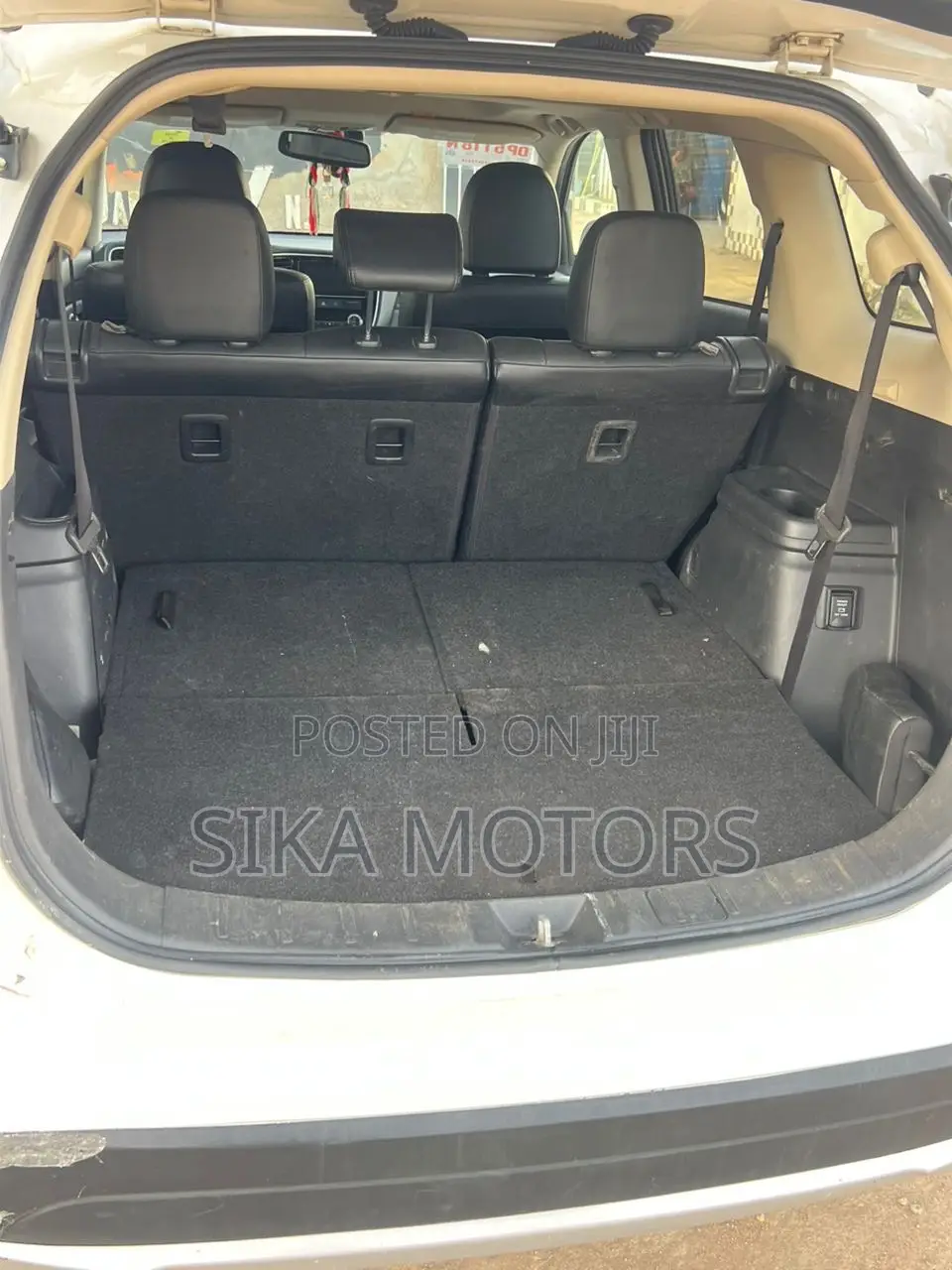 Mitsubishi Outlander 2019 White