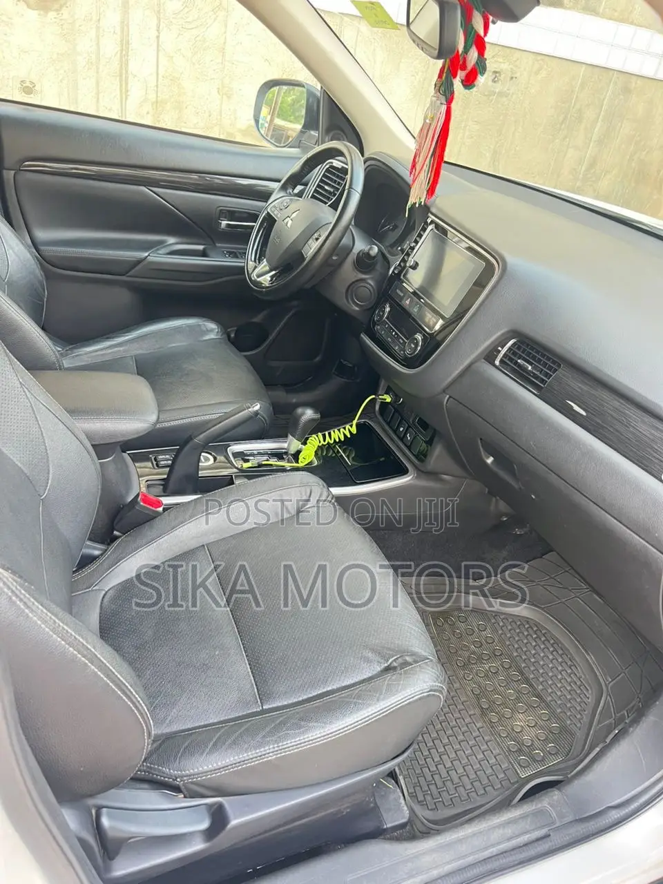 Mitsubishi Outlander 2019 White