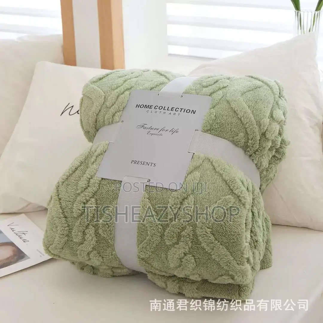 Fluffy Blanket (200*230cm)