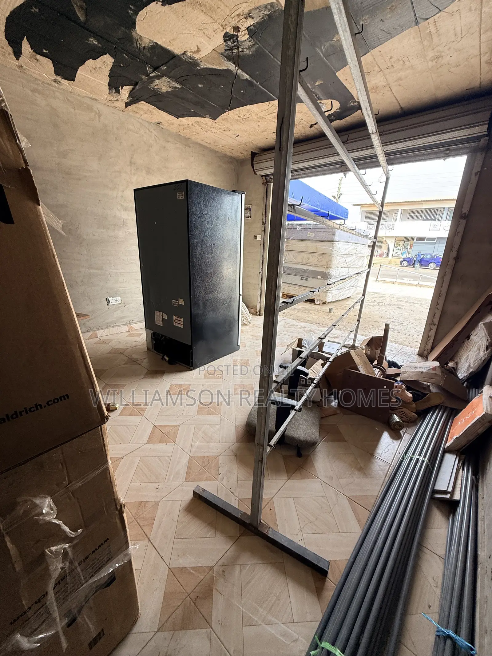 Fresh/Spacious Shop/Store/Warehouse/Office Space/Showroom at Spintex