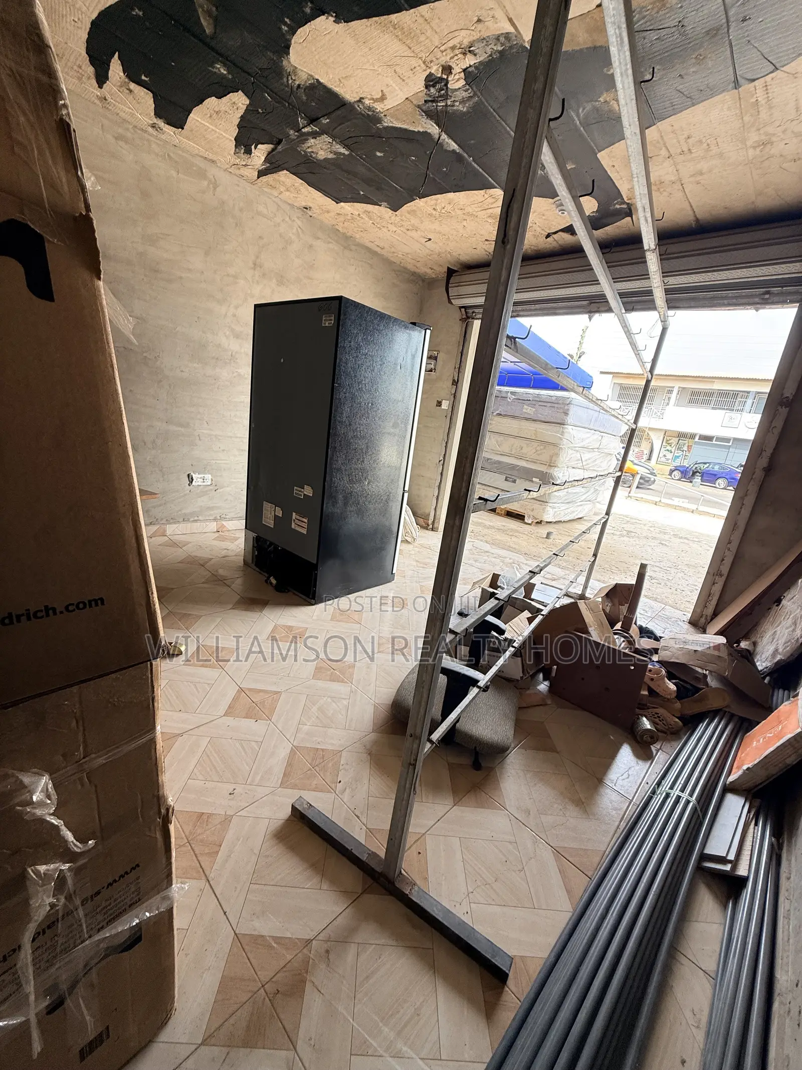 Fresh/Spacious Shop/Store/Warehouse/Office Space/Showroom at Spintex