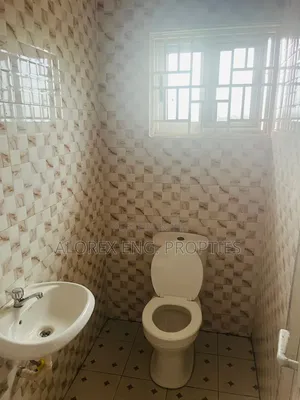 1bdrm Apartment in Chamber Self, Malejor for rent
