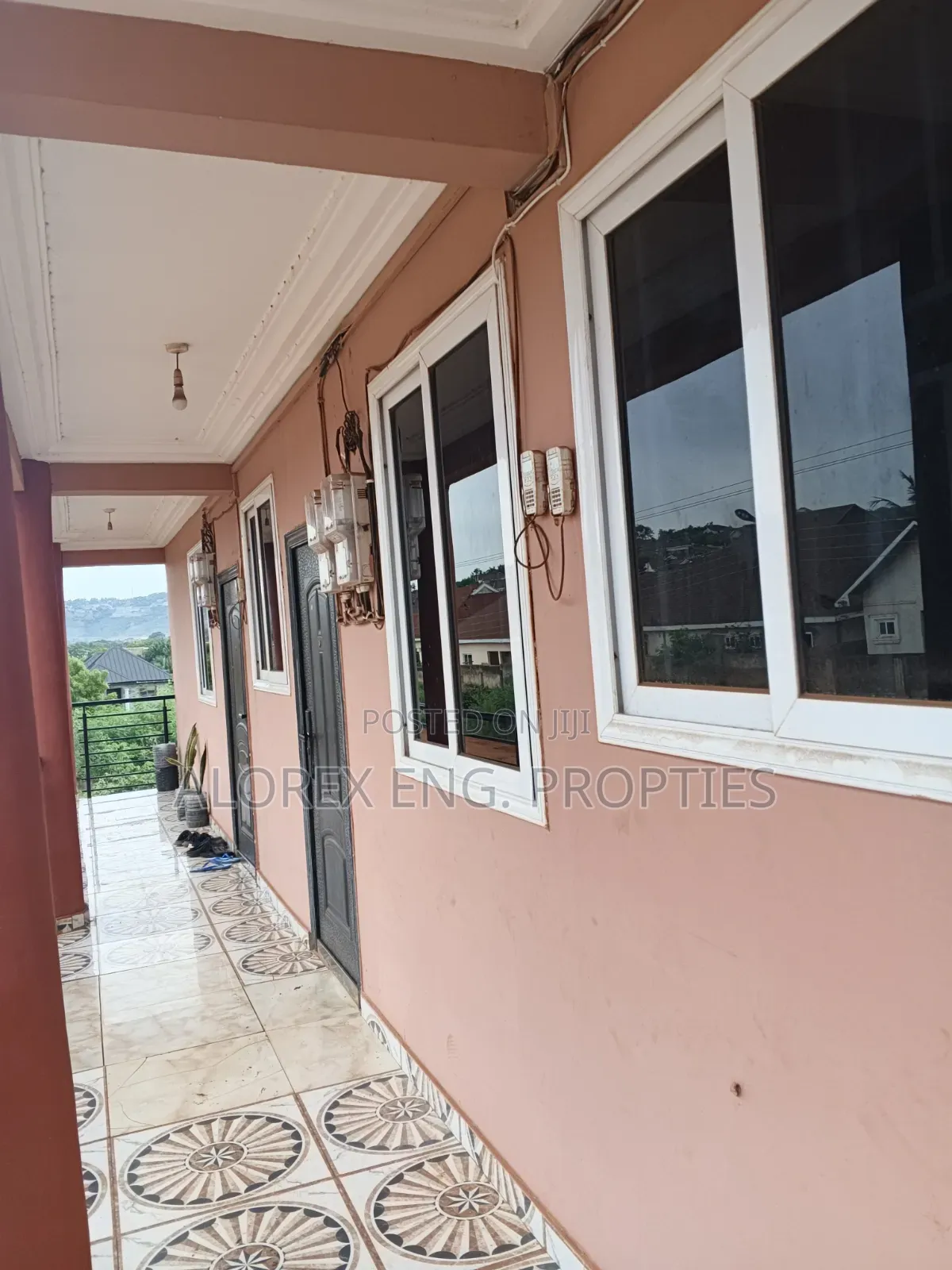 1bdrm Apartment in Chamber Self, Malejor for rent