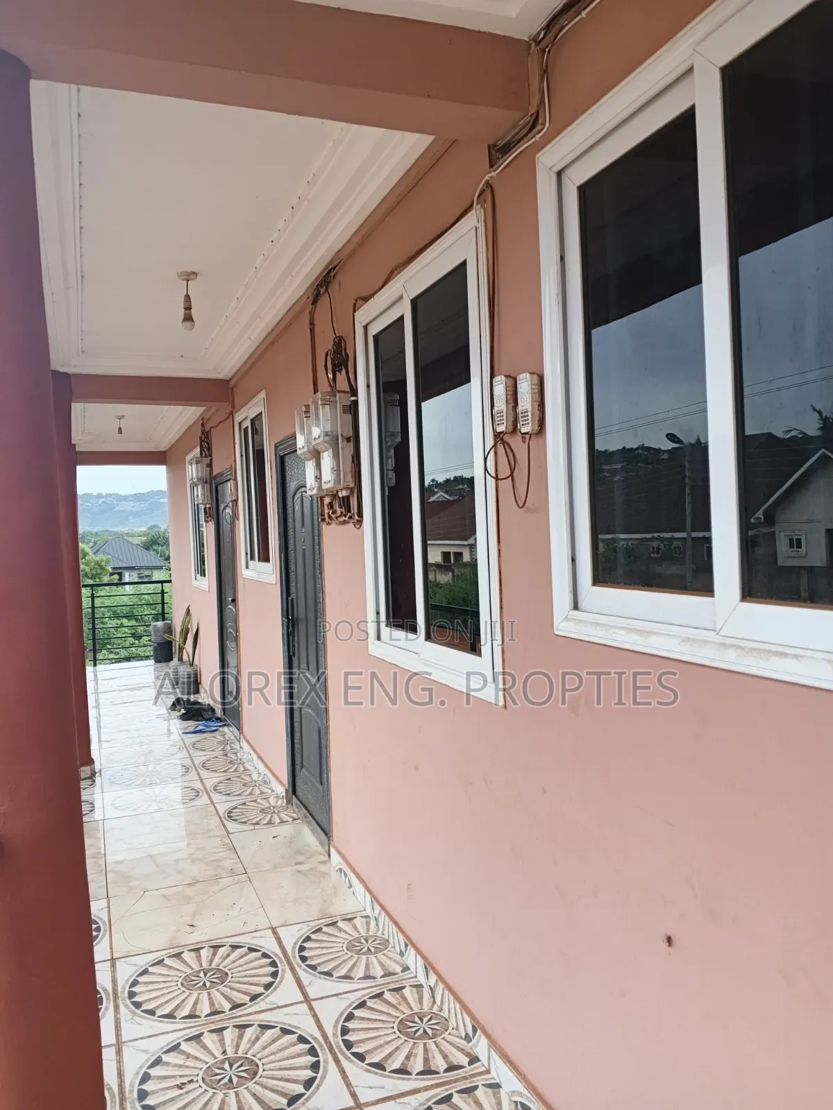 1bdrm Apartment in Chamber Self, Malejor for rent