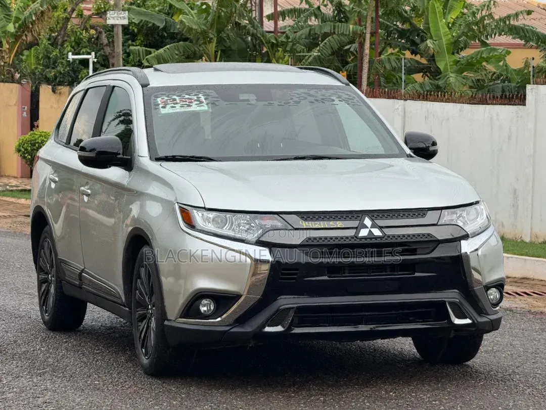 Mitsubishi Outlander SE S-AWC 2020 White