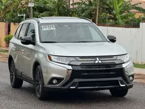 Mitsubishi Outlander SE S-AWC 2020 White