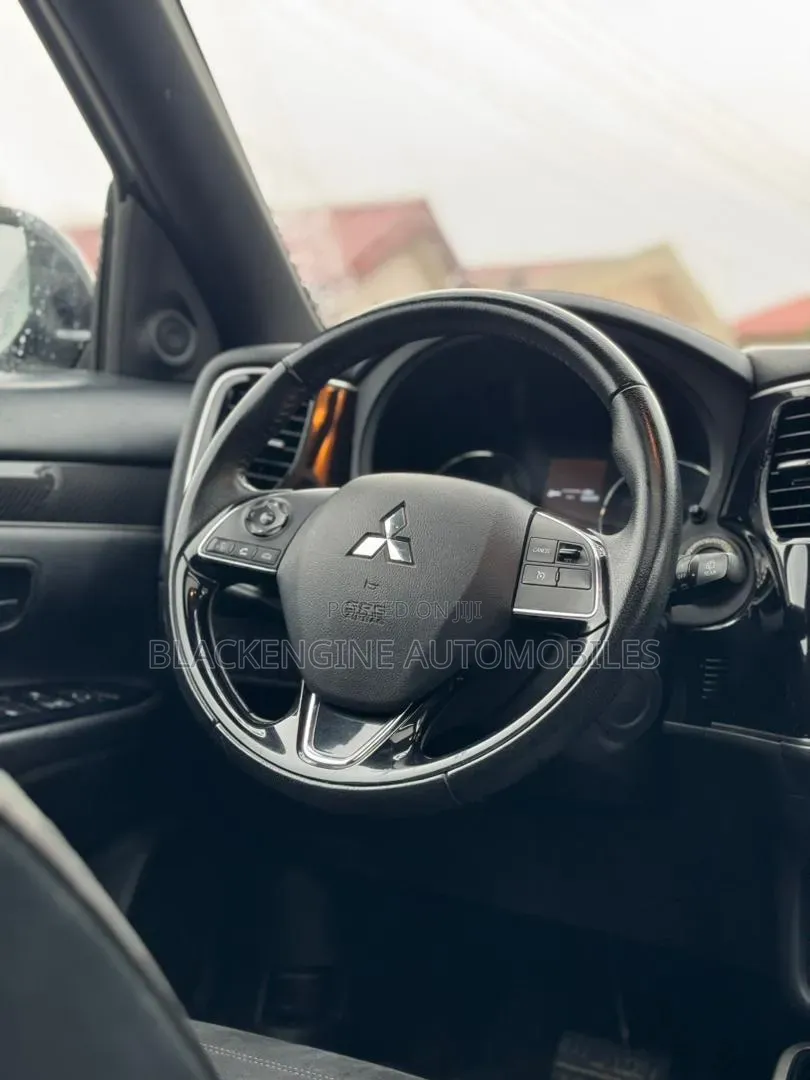 Mitsubishi Outlander SE S-AWC 2020 White
