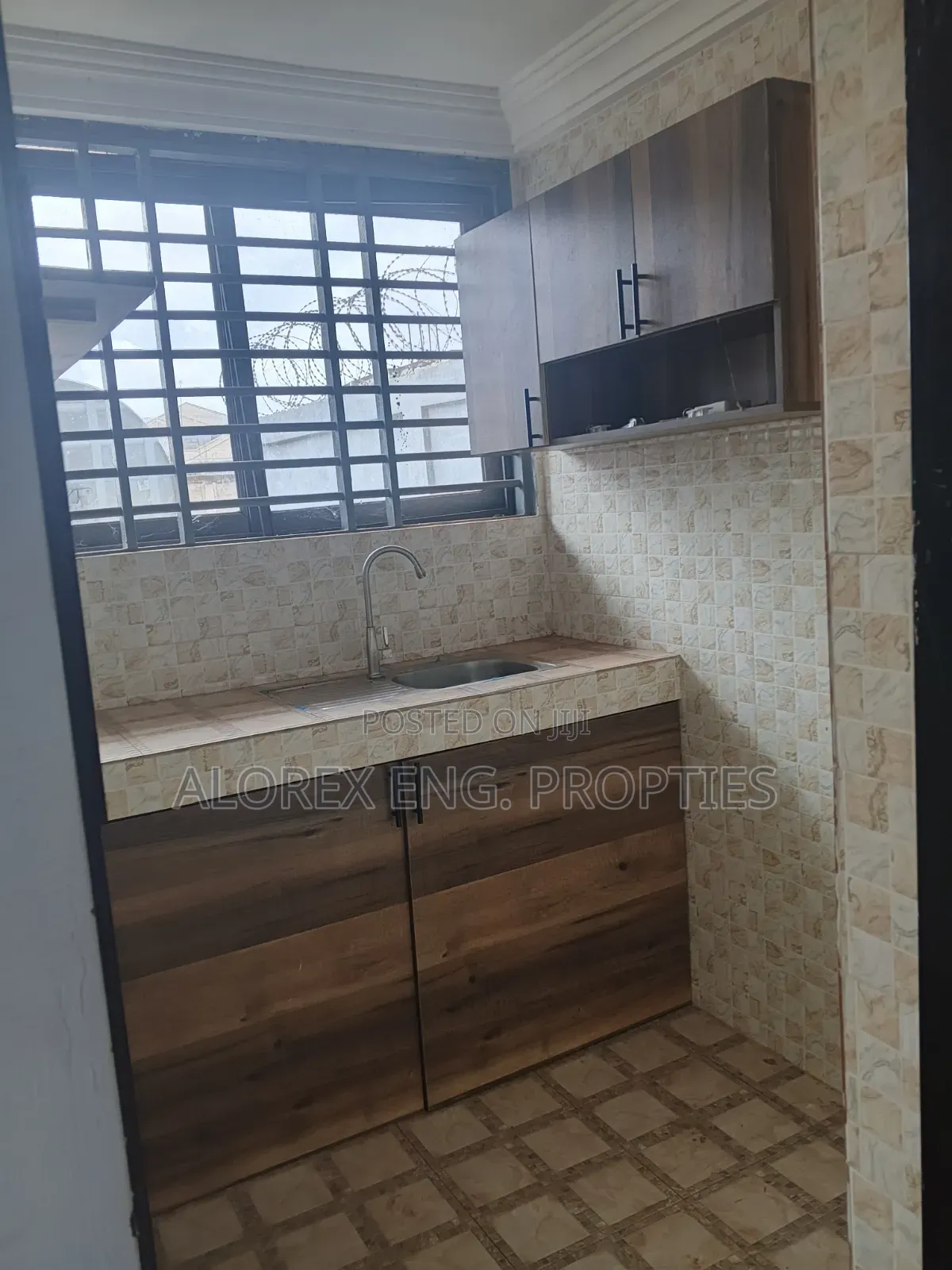 1bdrm Apartment in Pantang Hospital, New Site for rent