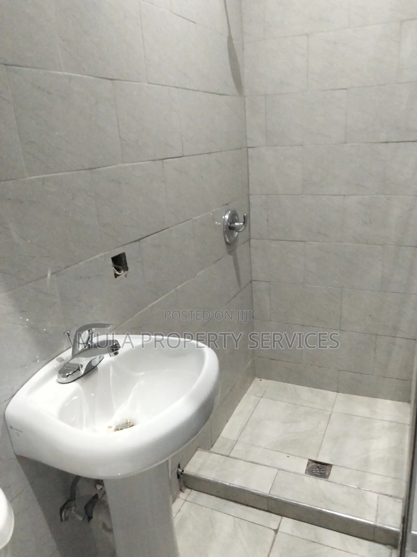Furnished 2bdrm Apartment in Mula Property, School Junction for rent
