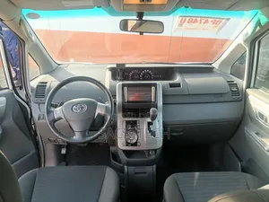 Toyota Voxy 2010 White