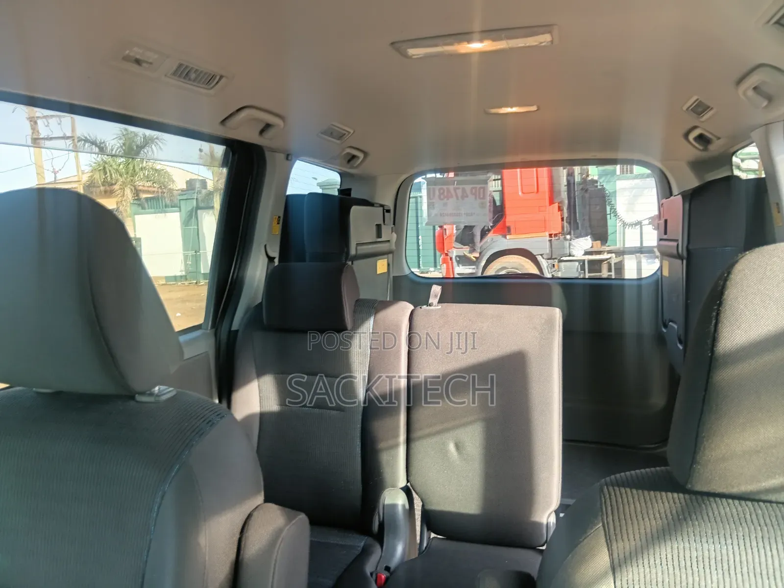 Toyota Voxy 2010 White