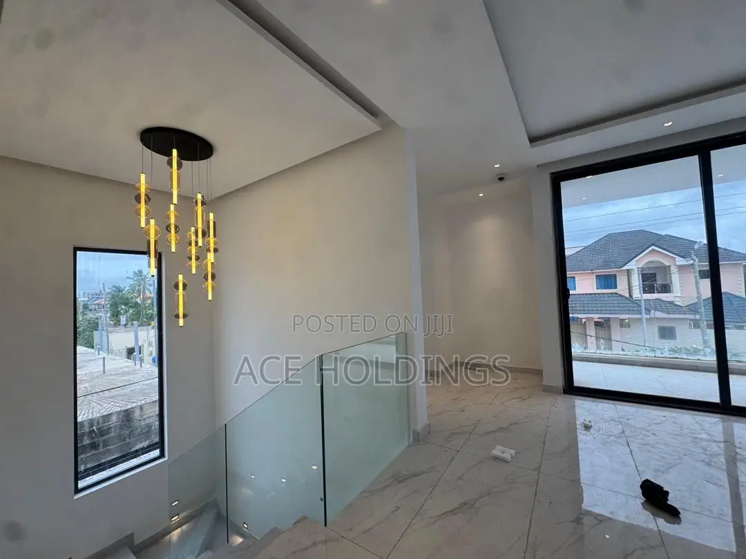 3bdrm Mansion in East Legon for sale
