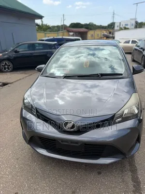 Toyota Vitz 1.3 AWD 5dr 2015 Silver
