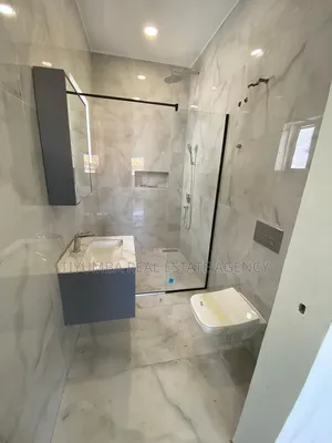 4bdrm Duplex in Tiyumba Real Estate, Unity Closed for sale