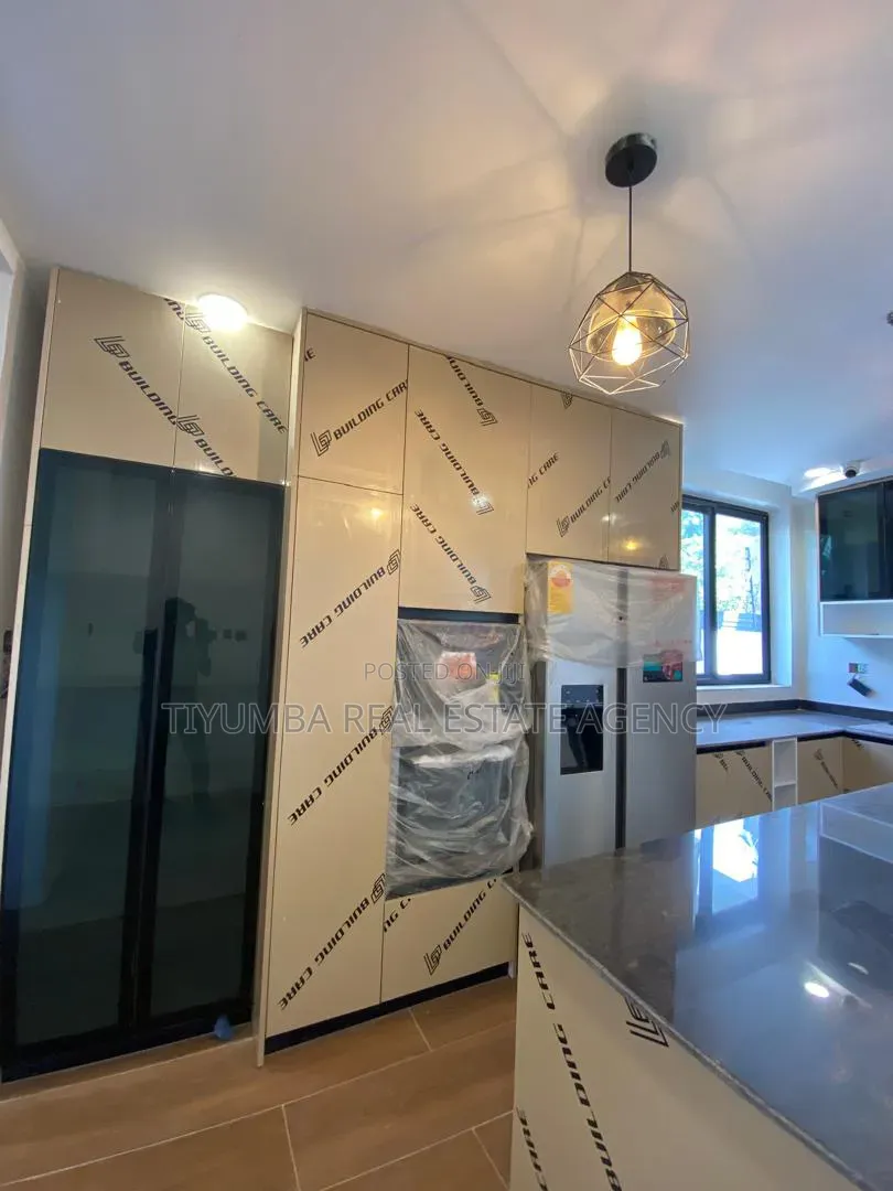 4bdrm Duplex in Tiyumba Real Estate, Unity Closed for sale