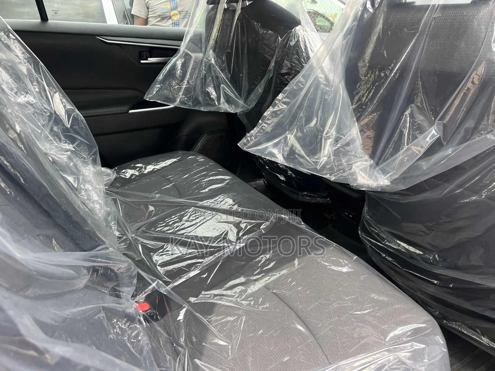 Toyota RAV4 XLE 2022 White