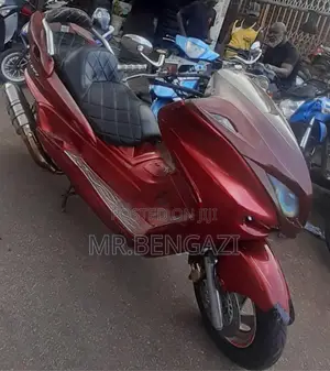New Yamaha Majesty 2025 Red