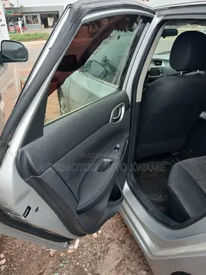 Nissan Sentra SL 4dr Sedan (1.8L 4cyl CVT) 2015 Silver