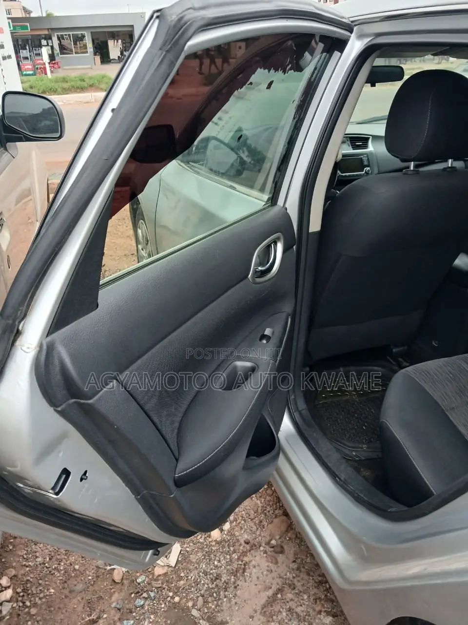 Nissan Sentra SL 4dr Sedan (1.8L 4cyl CVT) 2015 Silver