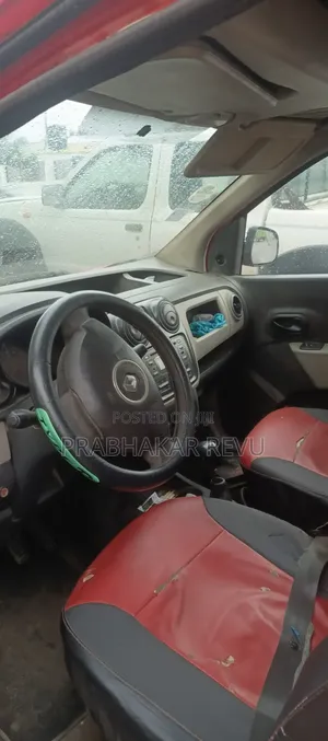 Renault 4 2014 Red