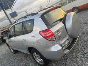 Toyota RAV4 2.5 2011 Silver